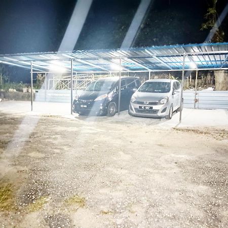 Mn Ferringhi Inn Batu Feringgi Buitenkant foto