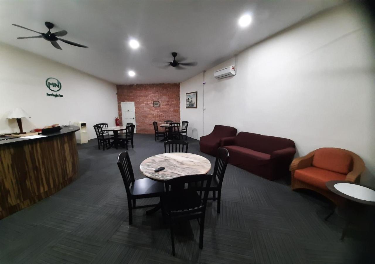 Mn Ferringhi Inn Batu Feringgi Buitenkant foto