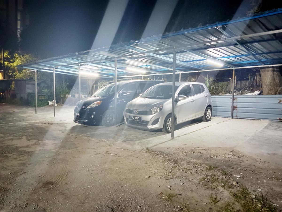 Mn Ferringhi Inn Batu Feringgi Buitenkant foto