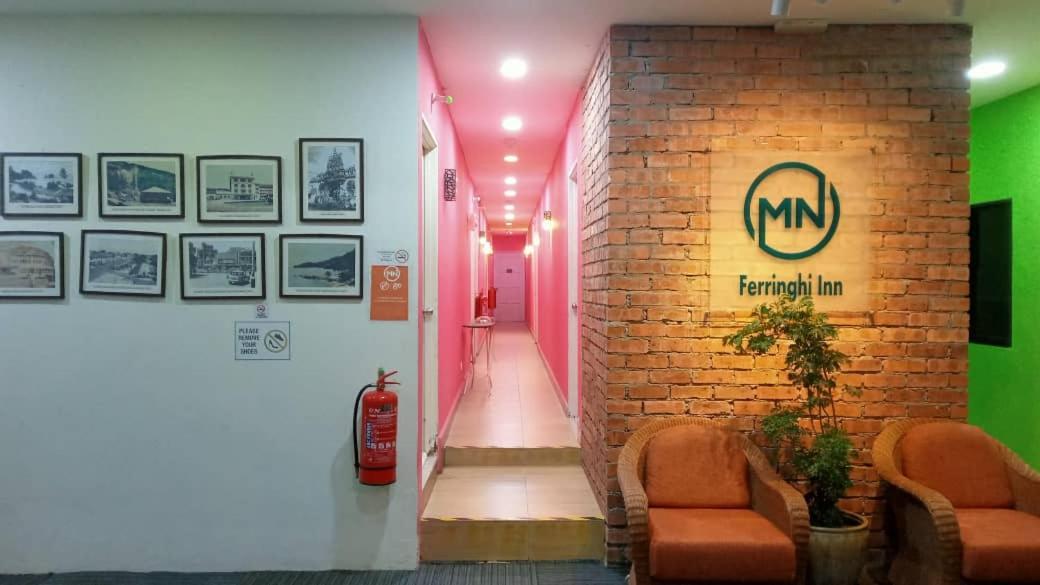 Mn Ferringhi Inn Batu Feringgi Buitenkant foto